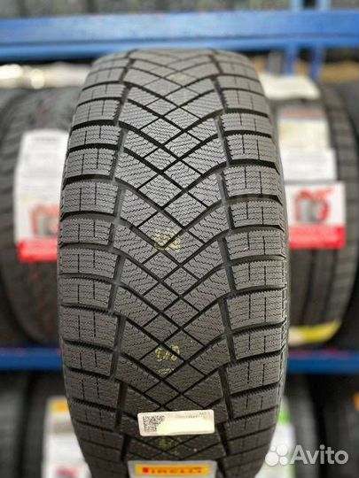 Pirelli Ice Zero FR 225/60 R17