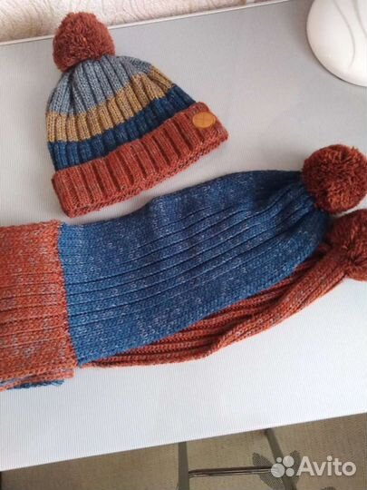 Комплект шапка и шарф