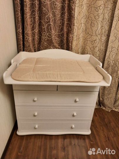 Пеленальный столик и детский комод