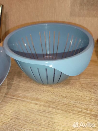 Набор для кухни новый дуршлаг, миска, лопатки