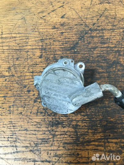 Насос вакуумный Mercedes C-Class W203 OM611 2.2