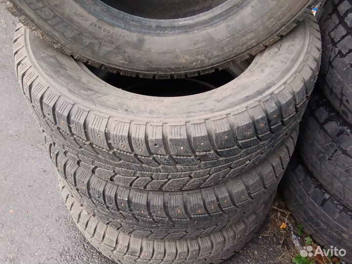 Michelin Agilis 225/65 R17