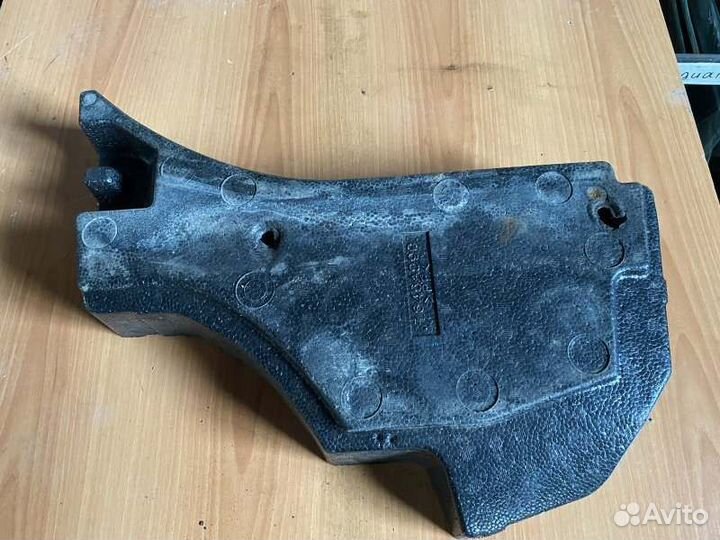 Ящик для инструментов Mitsubishi Lancer 10 4B11