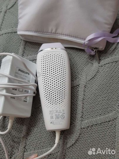 Фотоэпилятор Philips Lumea Essential