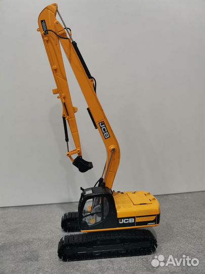 Модель экскаватора JCB JS220 1:50