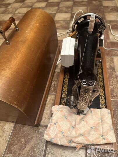 Швейная машинка Подольск с электроприводом