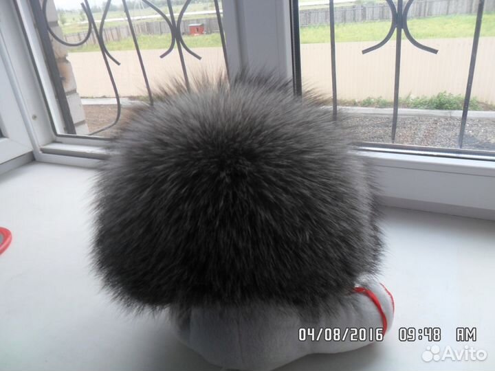 Продам две зимние шапки б/у