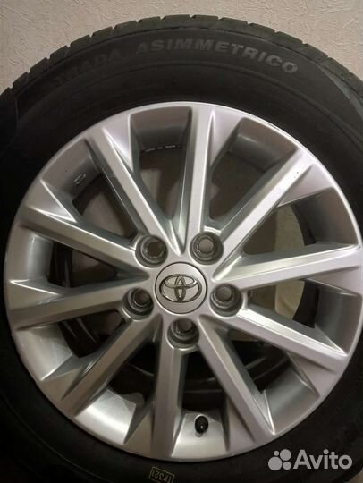 Оригинальные колёса в сборе r16 на camry