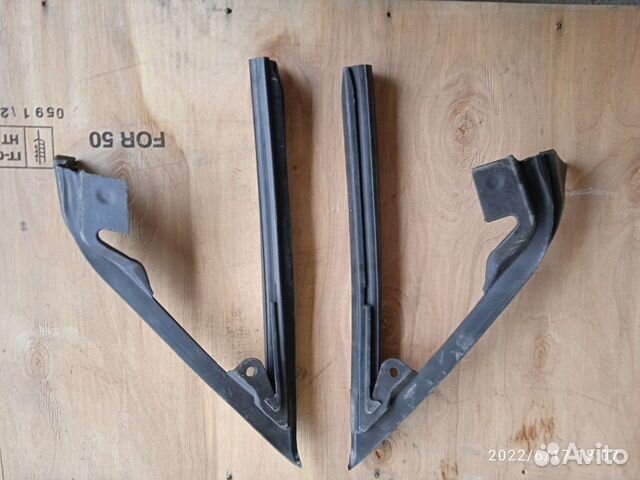 Уплотнитель двери ford Mustang 5