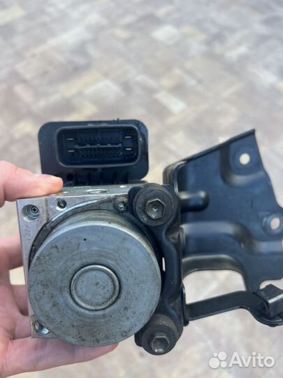 Блок abs toyota