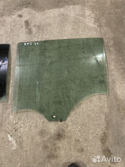 Стекло заднее левое Renault Megane 2