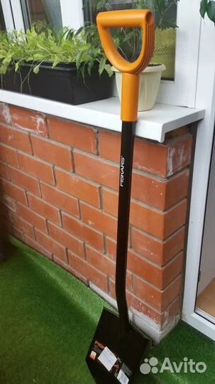 Лопата штыковая plantic (fiskars )solid