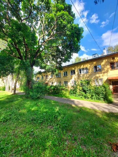 2-к. квартира, 43 м², 1/2 эт.