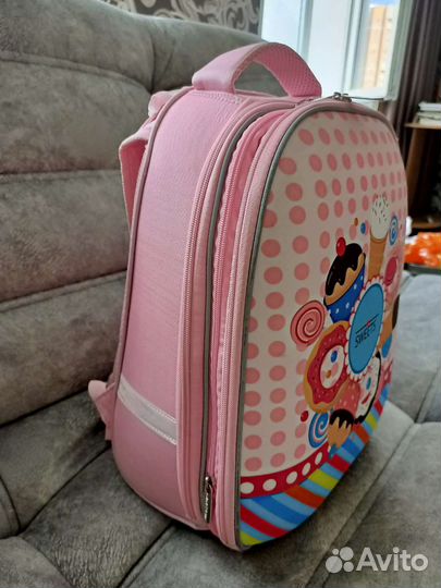 Продаю ортопедический рюкзак почти новый на девочк
