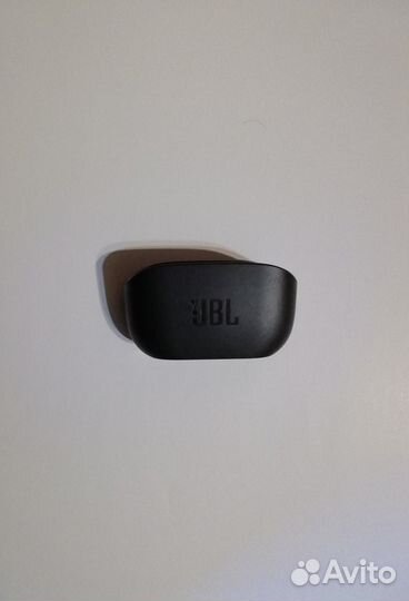 Кейс зарядка от JBL Wave 100TWS