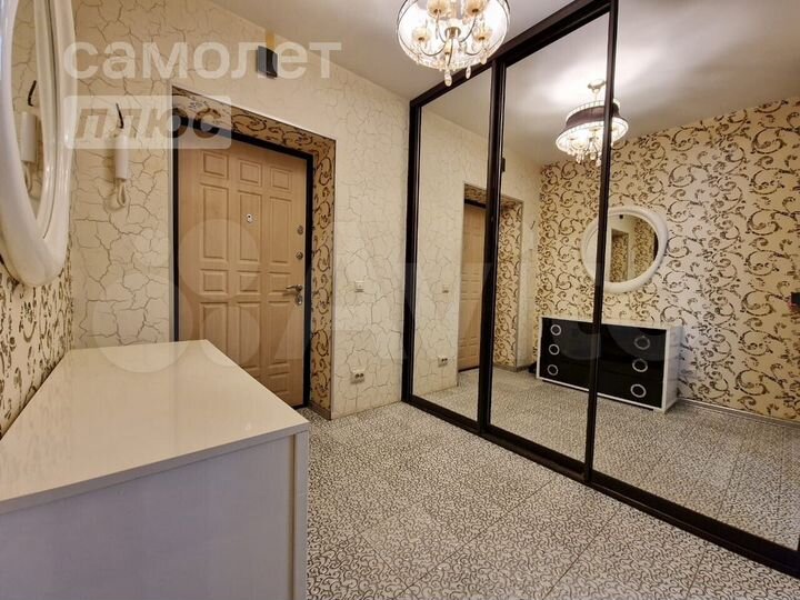 2-к. квартира, 53 м², 3/6 эт.