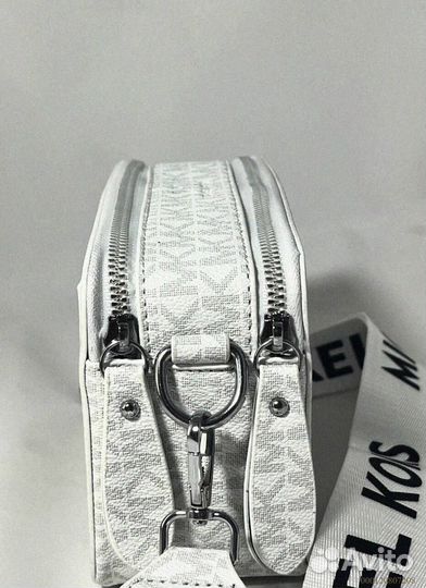 Сумка через плечо Michael Kors: для ярких моментов