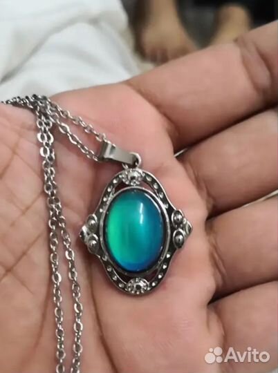 Кулон с камнем