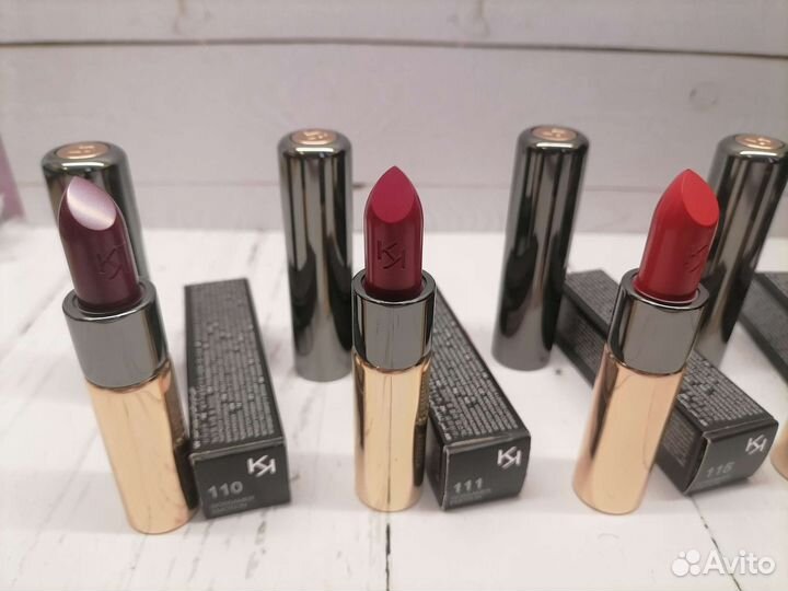 Kiko Яркая кремовая помада для губ gossamer emoti