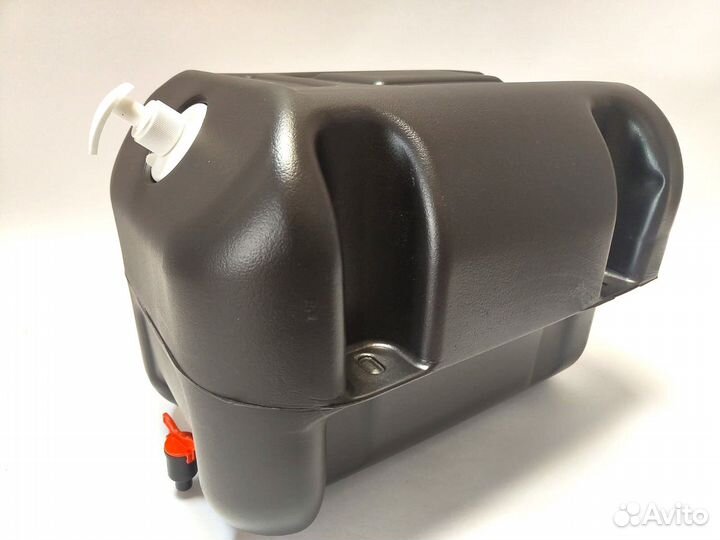 Бак 30л черный (рукомойник) без крепежа