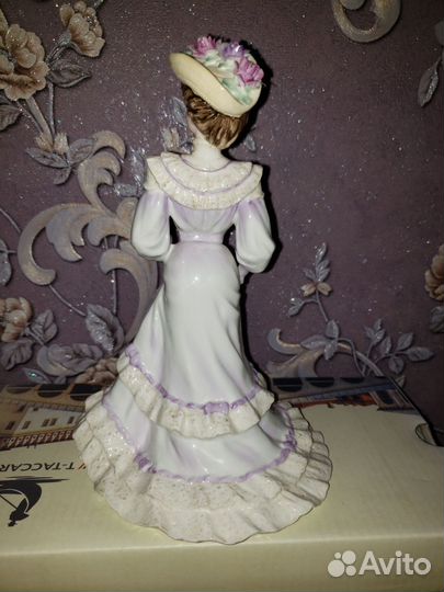 Фарфоровые статуэтки дамы англия
