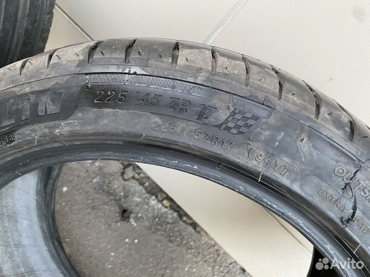 Michelin Pilot Sport 4 225/45 R17 94Y