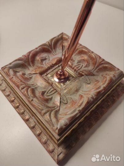 Ручка на ресепшен