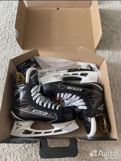 Хоккейные коньки bauer