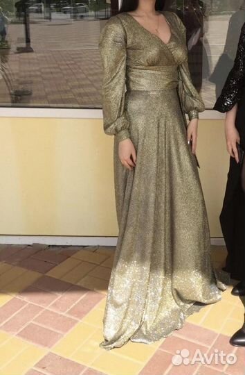 Платье вечернее