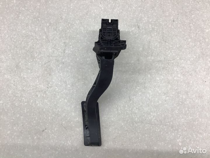 Педаль газа Skoda Octavia (A7) 2013-2019