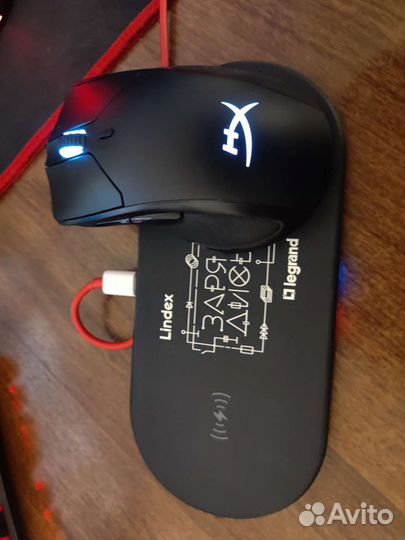 Беспроводная зарядка на 2 устройства legrand