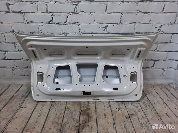 Крышка багажника LADA Vesta Веста