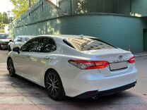 Toyota Camry 2.5 AT, 2018, 138 000 км, с пробегом, цена 2 780 000 руб.