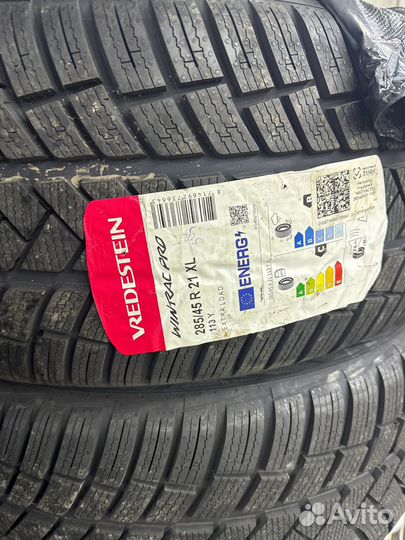 Vredestein Wintrac Pro 285/45 R21