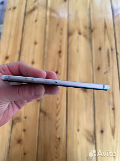 Телефон iPhone 6s 64гб