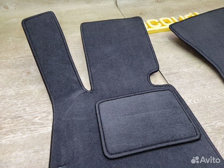 Коврики в салон BMW 7 серии G11 (2015-н.в) вышивка