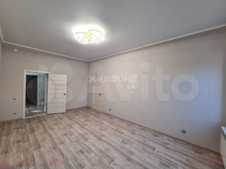 3-к. квартира, 105 м², 2/2 эт.