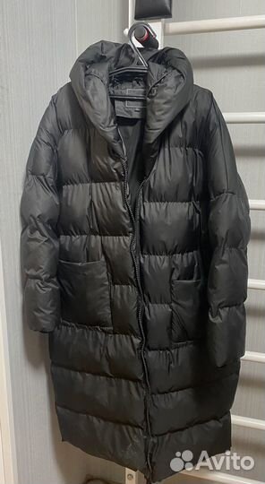 Черный пуховик оверсайз