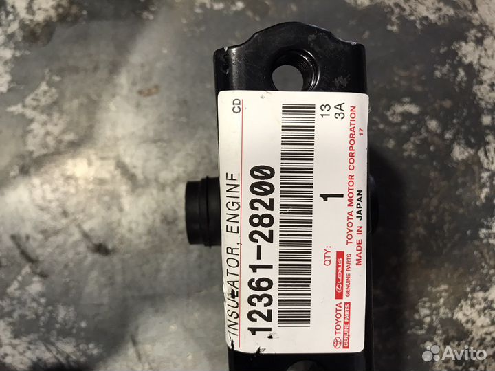 Подушки двигателя toyota ipsum acm21