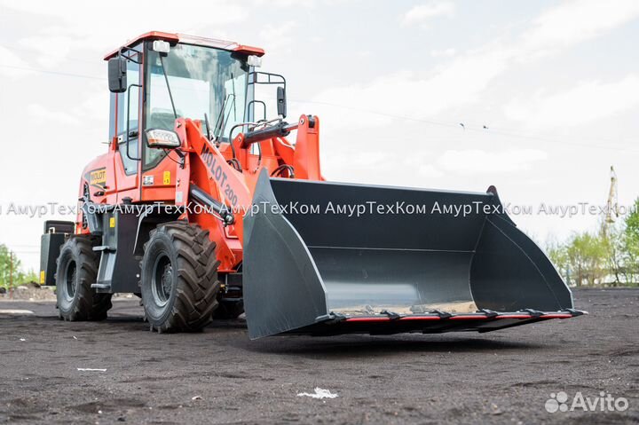 Фронтальный погрузчик Molot 200, 2023