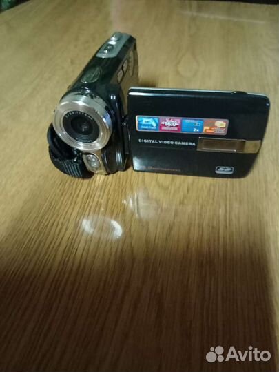 Видеокамера DVC