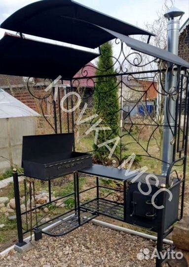 Мангал с крышей