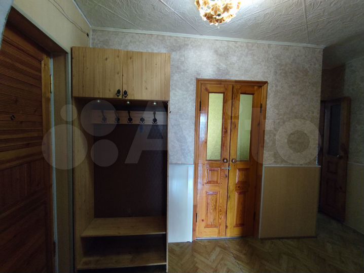 3-к. квартира, 64 м², 1/2 эт.