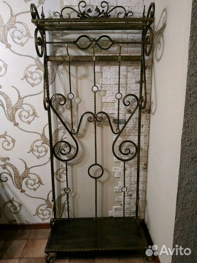 Напольная кованая вешалка