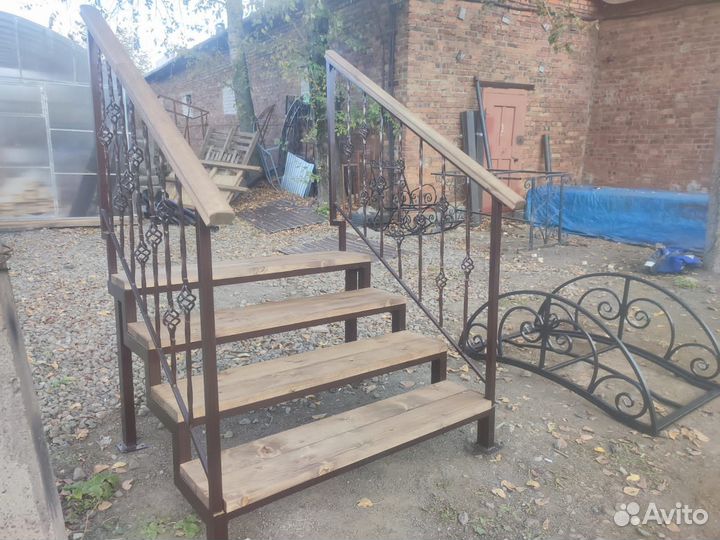 Приставное крыльцо