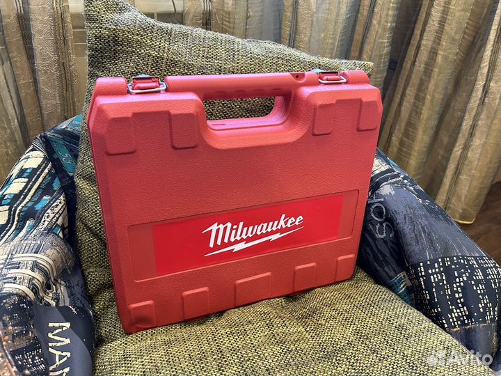 Шуруповерт подходит для кровли