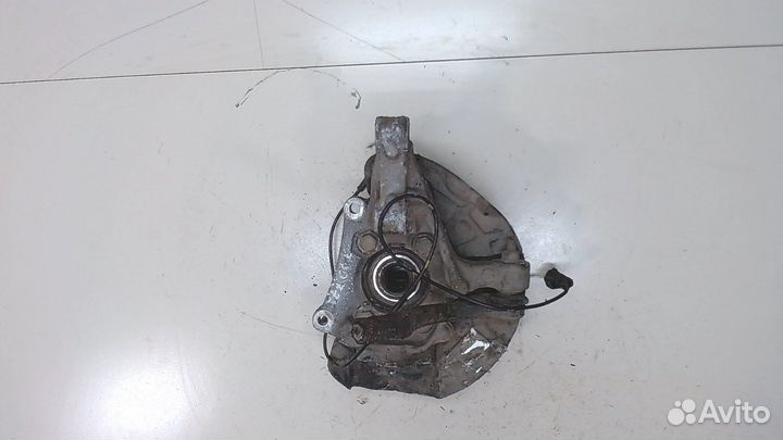 Ступица (кулак, цапфа) Volvo V70, 2001