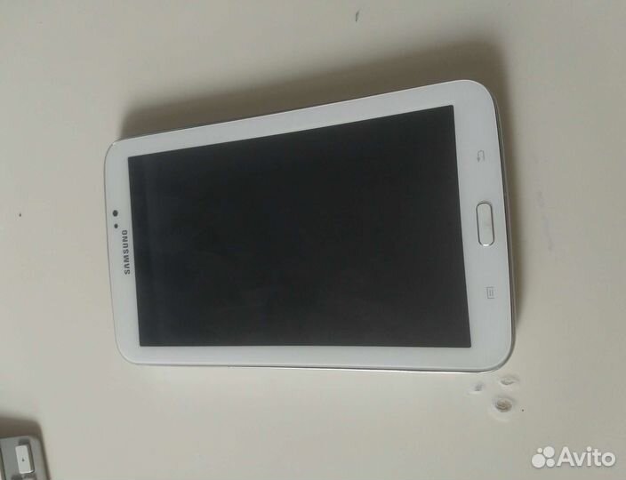 Планшет Samsung sm-t210