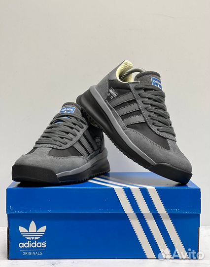 Кроссовки оптом