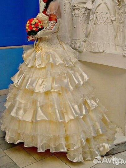 Свадебное платье